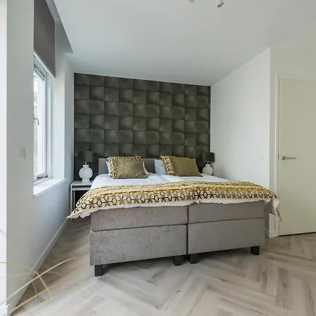 New Xl Prestige With Balconies Apartment