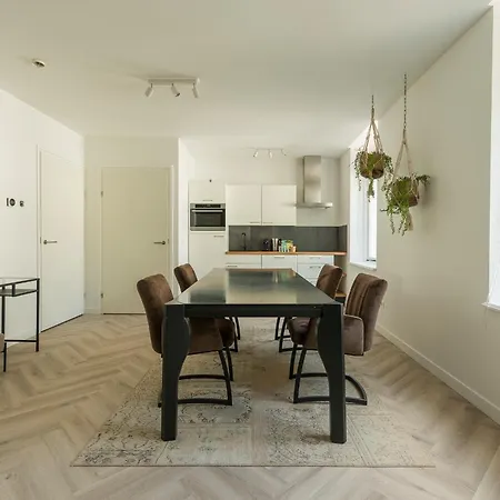 New Xl Prestige With Balconies Apartment *